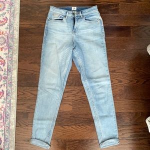 Calvin Klein High Rise Mom Jeans 24